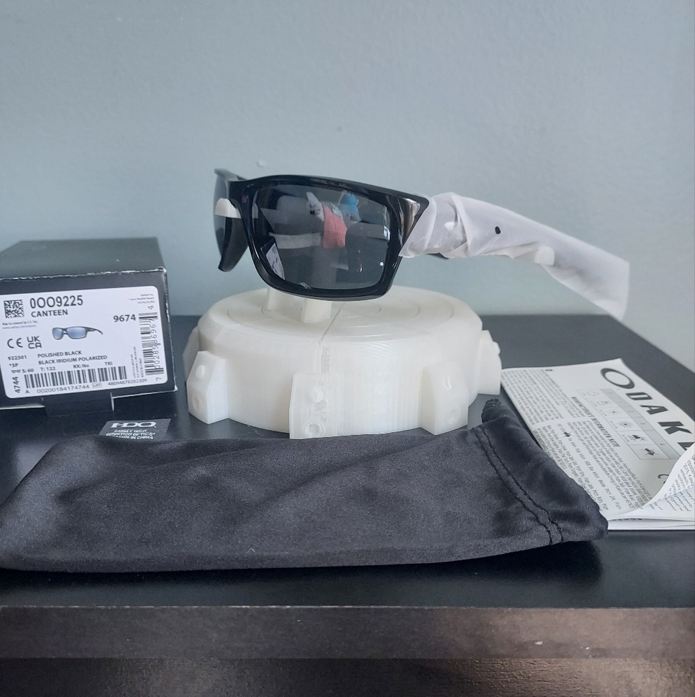 Oakley Canteen Polarized Sunglasses